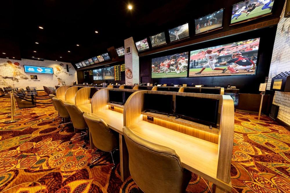 Luxor Hotel & Casino By Suiteness Las Vegas Esterno foto