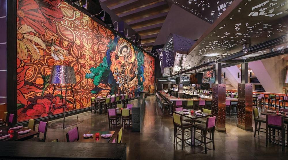 Luxor Hotel & Casino By Suiteness Las Vegas Esterno foto