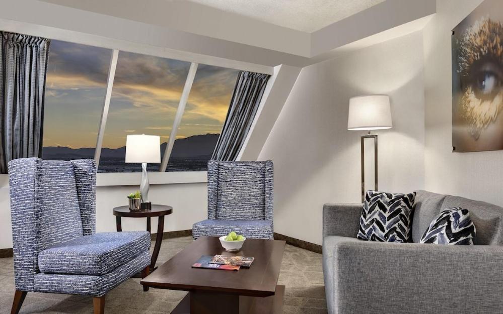 Luxor Hotel & Casino By Suiteness Las Vegas Esterno foto