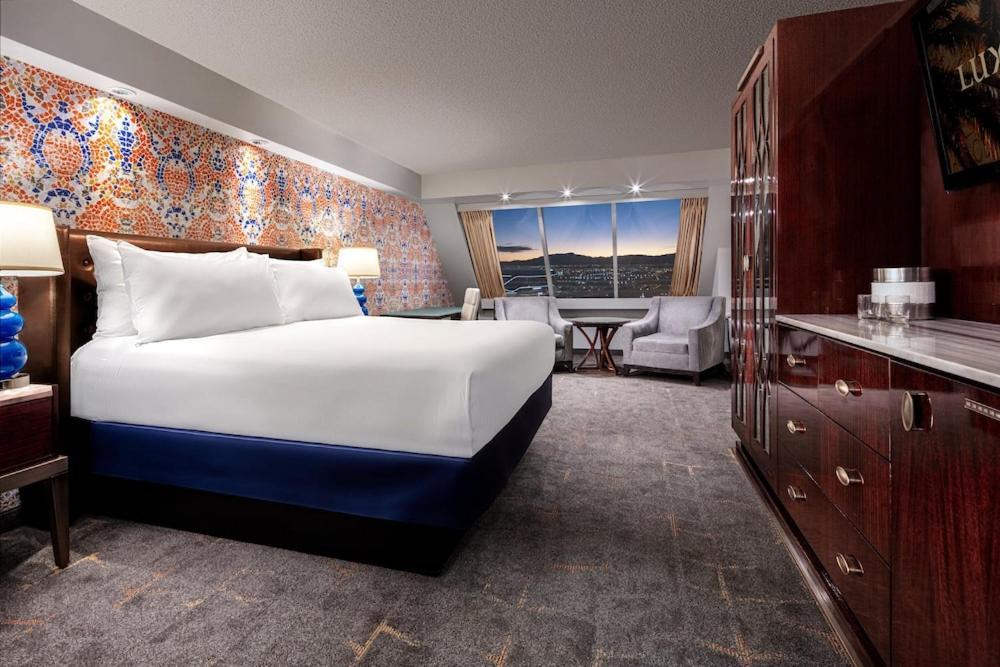 Luxor Hotel & Casino By Suiteness Las Vegas Esterno foto